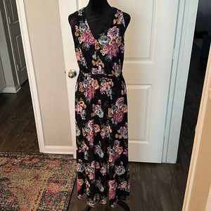 Sleeveless Floral Maxi Dress